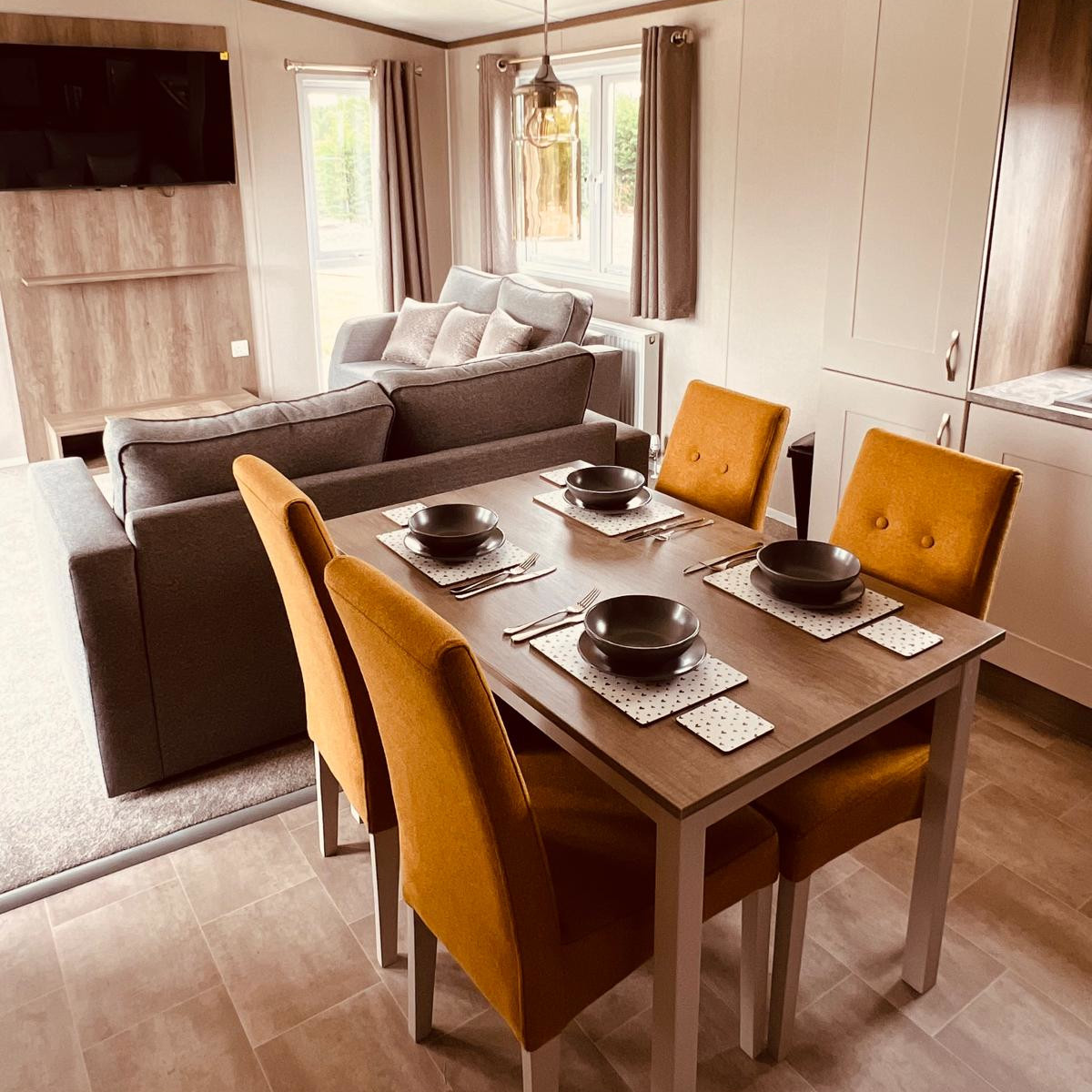 erins  lakes and lodges stickney lincolnshire inside accommodation